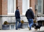Amsterdam 18 oktober 2013
Hans Teeuwen met Theodor Holman op straat