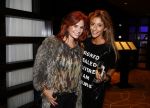 Amsterdam 1 november 2013
Presentatie boek Danie Bles in het okura hotel. Danie met Leontine Borsato
