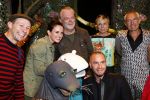 Den Haag 30 oktober 2013
Premiere Mr Finney in diligentia. Prinses Laurentien komt samen met haar kinderen Leonore Eloise en Claus Casimir. de cast met Dick Feld Eric Jan Flens Marie Claire Witlox en Femke Hermans. Jeroen v Konings brugge komt zijn vrouw feliciteren