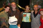 Den Haag 30 oktober 2013
Premiere Mr Finney in diligentia. Prinses Laurentien komt samen met haar kinderen Leonore Eloise en Claus Casimir. de cast met Dick Feld Eric Jan Flens Marie Claire Witlox en Femke Hermans. Jeroen v Konings brugge komt zijn vrouw feliciteren