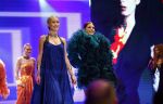 Hilversum 21 oktober 2013
Anouk Smulders presenteert de finale van Hollands next top model HNTM in studio 21 . de finalisten zijn Bo Anke Nikki en Delorian. Nikki wordt uiteindelijk HNTM.