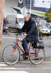 Amsterdam 17 oktober 2013
Nieuwslezer Philip Freriks op de fiets in Amsterdam