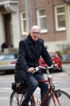 Amsterdam 17 oktober 2013
Nieuwslezer Philip Freriks op de fiets in Amsterdam