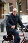 Amsterdam 17 oktober 2013
Nieuwslezer Philip Freriks op de fiets in Amsterdam