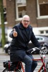 Amsterdam 17 oktober 2013
Nieuwslezer Philip Freriks op de fiets in Amsterdam