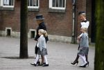 Delft 2 november 2013
Herdenkingsdienst voor prins Friso in de grote kerk in Delft.
Prinses Beatrix met Prinses Mabel en haar kinderen