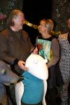 Den Haag 30 oktober 2013
Premiere Mr Finney in diligentia. Prinses Laurentien komt samen met haar kinderen Leonore Eloise en Claus Casimir. de cast met Dick Feld Eric Jan Flens Marie Claire Witlox en Femke Hermans. Jeroen v Konings brugge komt zijn vrouw feliciteren