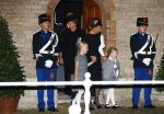 Delft 2 november 2013
Herdenkingsdienst voor prins Friso in de grote kerk in Delft.
Prinses Mabel met haar kinderen