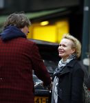Amsterdam 25 oktober 2013
Renee Soutendijk met een kennis in gesprek.