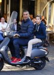 Amsterdam 24 oktober 2013
Ruud en Maxim Gullit op de vespa scooter