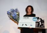 Amsterdam 14 oktober 2013
Jort Kelder en Lauren Verster presenteren de Marie Claire starters award. winnares Sanne Tummers