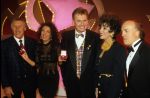 Sylvia Millecam met sexy kleding , blote borsten, Henny Huisman, Bruce Forsyth