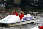 Amsterdam 9 november 2013
Danie Bles organiseert voor haar vriendinnen/klanten een lunch bij hotel l'europe. Ze gingen ook met waterfietsen op de grachten varen. Sylvie Meis en Naomi v As