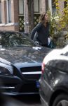 Amsterdam 31 oktober 2014
Annemarie v Gaal stapt uit haar mercedes SL cabrio.