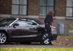 Amsterdam 30 oktober 2014
Astrid Joosten stapt uit haar audi A5 cabrio bij haar huis.