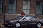 Amsterdam 30 oktober 2014
Astrid Joosten stapt uit haar audi A5 cabrio bij haar huis.