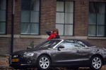 Amsterdam 30 oktober 2014
Astrid Joosten stapt uit haar audi A5 cabrio bij haar huis.