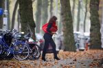 Amsterdam 30 oktober 2014
Astrid Joosten stapt uit haar audi A5 cabrio bij haar huis.
