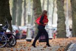 Amsterdam 30 oktober 2014
Astrid Joosten stapt uit haar audi A5 cabrio bij haar huis.
