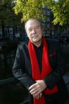 Amsterdam 27 oktober 2014
Presentatie nieuwe castleden Naast Freek Bartels en Bill van Dijk zijn ook Tony Neef (Sonneveld), Mariska van Kolck (Conny Stuart) en Cindy Bell (de lifter) te zien in Sonneveld. Albert Verlinde is de producent.