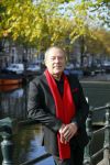Amsterdam 27 oktober 2014
Presentatie nieuwe castleden Naast Freek Bartels en Bill van Dijk zijn ook Tony Neef (Sonneveld), Mariska van Kolck (Conny Stuart) en Cindy Bell (de lifter) te zien in Sonneveld. Albert Verlinde is de producent.
