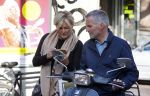 Amsterdam 1 november 2014
Caroline Tensen met haar man Ernst Jan Smids op hun vespa scooter.
