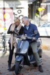 Amsterdam 1 november 2014
Caroline Tensen met haar man Ernst Jan Smids op hun vespa scooter.