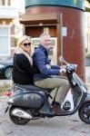 Amsterdam 1 november 2014
Caroline Tensen met haar man Ernst Jan Smids op hun vespa scooter.