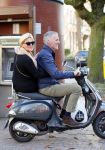 Amsterdam 1 november 2014
Caroline Tensen met haar man Ernst Jan Smids op hun vespa scooter.
