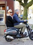 Amsterdam 1 november 2014
Caroline Tensen met haar man Ernst Jan Smids op hun vespa scooter.