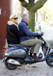 Amsterdam 1 november 2014
Caroline Tensen met haar man Ernst Jan Smids op hun vespa scooter.