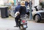 Amsterdam 1 november 2014
Caroline Tensen met haar man Ernst Jan Smids op hun vespa scooter.