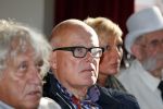 Amsterdam 28 oktober 2014
Presentatie boek Casa Rosso met Jan Otten en Rob v Hulst. Karin Bloemen reikt het eerste boek uit. Charles Geerts met zijn vrouw