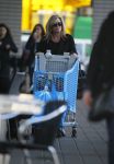 Amsterdam 31 oktober 2014
Connie Breukhoven doet boodschappen bij Albert Heijn op het gelderlandplein