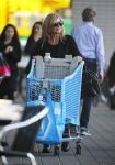 Amsterdam 31 oktober 2014
Connie Breukhoven doet boodschappen bij Albert Heijn op het gelderlandplein