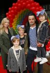 Utrecht 25 oktober 2014
Premiere Woezel en Pip in het beatrixtheater. Dinand Woesthoff met Lucy en kinderen