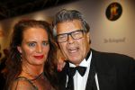 Hilversum 27 oktober 2014
Premiere film pak van mijn hart van Kees v Nieuwkerk. Emile Ratelband met zijn vriendin