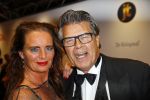 Hilversum 27 oktober 2014
Premiere film pak van mijn hart van Kees v Nieuwkerk. Emile Ratelband met zijn vriendin