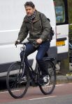 Amsterdam 31 oktober 2014
Erik van t Hoff op de fiets in amsterdam zuid na afspraak met oa Jack Spijkerman