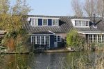 Abcoude 1 november 2014
Huis floortje Dessing aan het water het Gein staat te koop