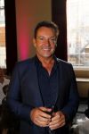 Amsterdam 28 oktober 2014
Presentatie boek Casa Rosso met Jan Otten en Rob v Hulst. Karin Bloemen reikt het eerste boek uit. Gerard Joling