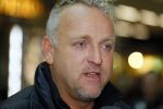 Schiphol 26 oktober 2014
Gordon vertrekt vanaf schiphol voor een reclamestunt van Kitkat naar een onbewoond eiland.