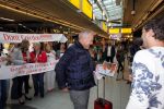 Schiphol 26 oktober 2014
Gordon vertrekt vanaf schiphol voor een reclamestunt van Kitkat naar een onbewoond eiland.