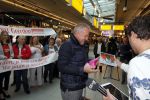 Schiphol 26 oktober 2014
Gordon vertrekt vanaf schiphol voor een reclamestunt van Kitkat naar een onbewoond eiland.