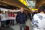 Schiphol 26 oktober 2014
Gordon vertrekt vanaf schiphol voor een reclamestunt van Kitkat naar een onbewoond eiland.