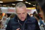 Schiphol 26 oktober 2014
Gordon vertrekt vanaf schiphol voor een reclamestunt van Kitkat naar een onbewoond eiland.