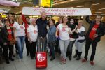 Schiphol 26 oktober 2014
Gordon vertrekt vanaf schiphol voor een reclamestunt van Kitkat naar een onbewoond eiland.