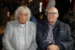 Amsterdam 28 oktober 2014
Presentatie boek Casa Rosso met Jan Otten en Rob v Hulst. Karin Bloemen reikt het eerste boek uit. Jan met zijn beste vriend Charles Geerts