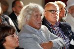 Amsterdam 28 oktober 2014
Presentatie boek Casa Rosso met Jan Otten en Rob v Hulst. Karin Bloemen reikt het eerste boek uit.