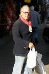 Amsterdam 1 november 2014
Joop Braakhekke doet boodschappen op de cornelis schuytstraat.